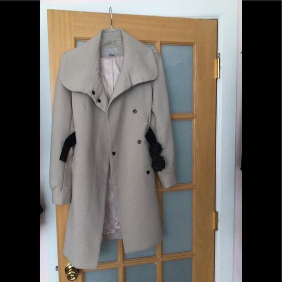 H&M” Spring and Fall Coat - Picture 2 of 3